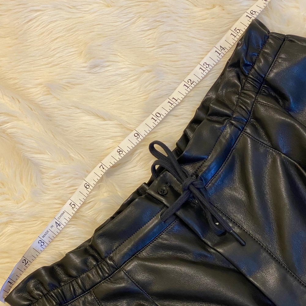 Alice + Olivia Liliana Vegan Leather Paper Bag Pants, XL - Picture 4 of 15